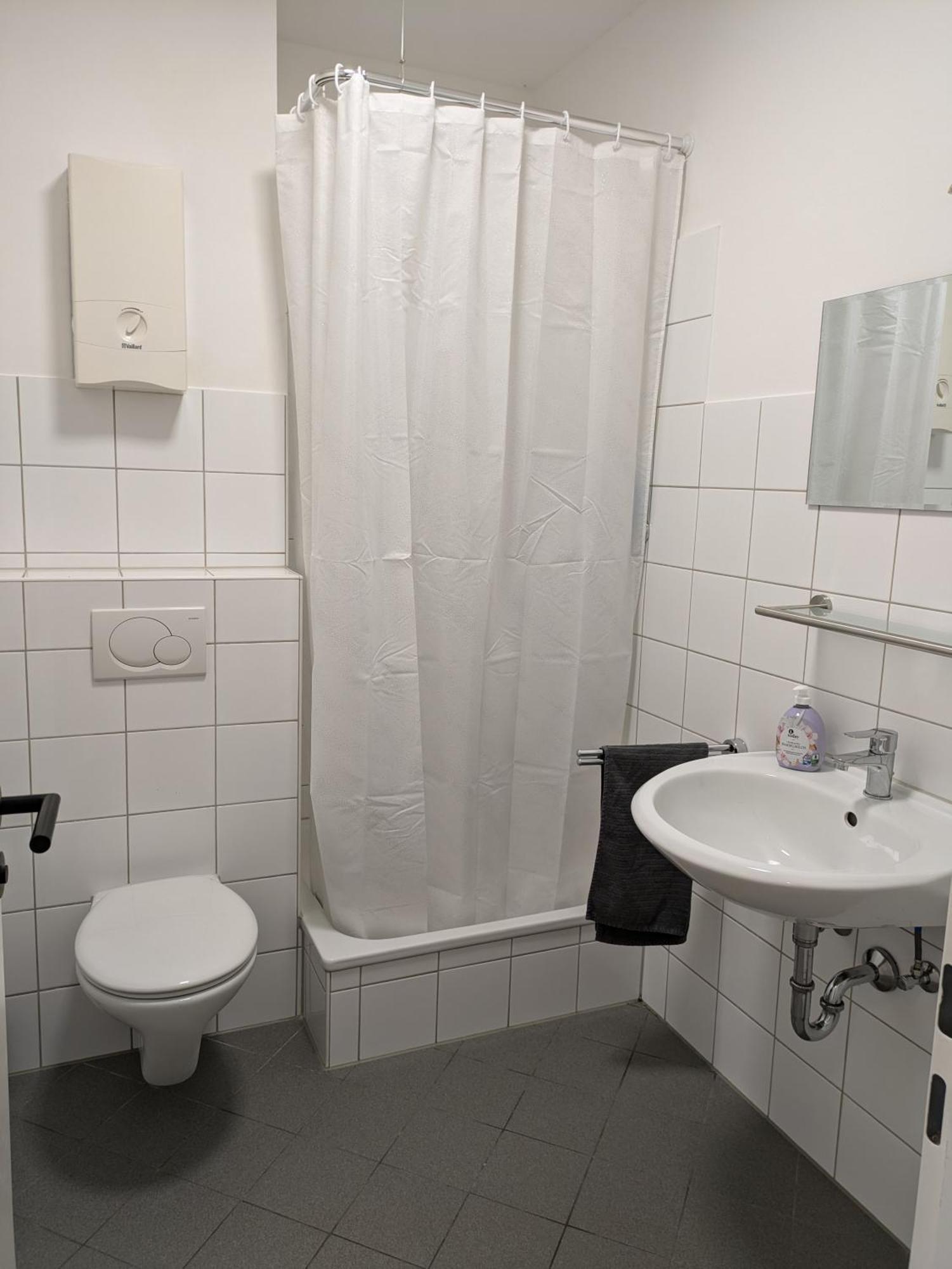Interaktiv Appartements In Ratingen - Duesseldorferstrasse Εξωτερικό φωτογραφία